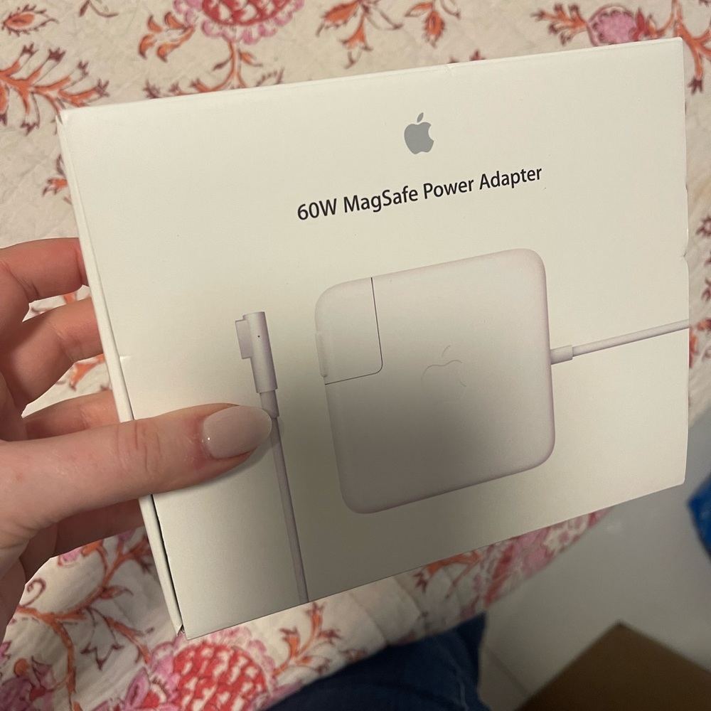 Apple 60w MagSafe power adapter new